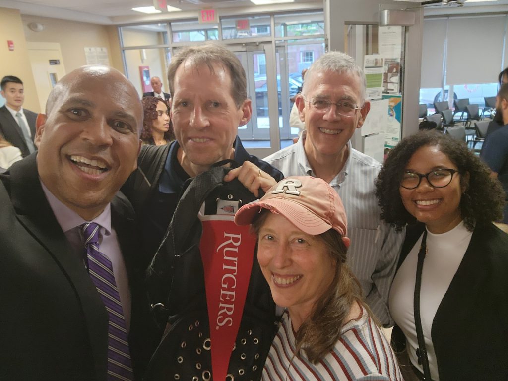 Rutgers team members Jen Senick, Clint Andrews, Gedi Mainelis (environmental science) and Fatima Haynes, EOSHI PhD student, enjoy a selfie with Senator Booker